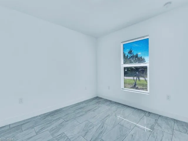 851 Bedford Dr, Lehigh Acres, Florida 33974