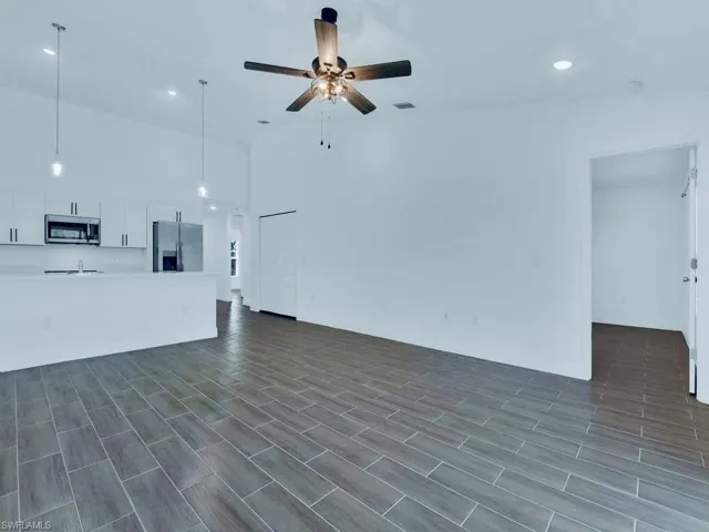 851 Bedford Dr, Lehigh Acres, Florida 33974