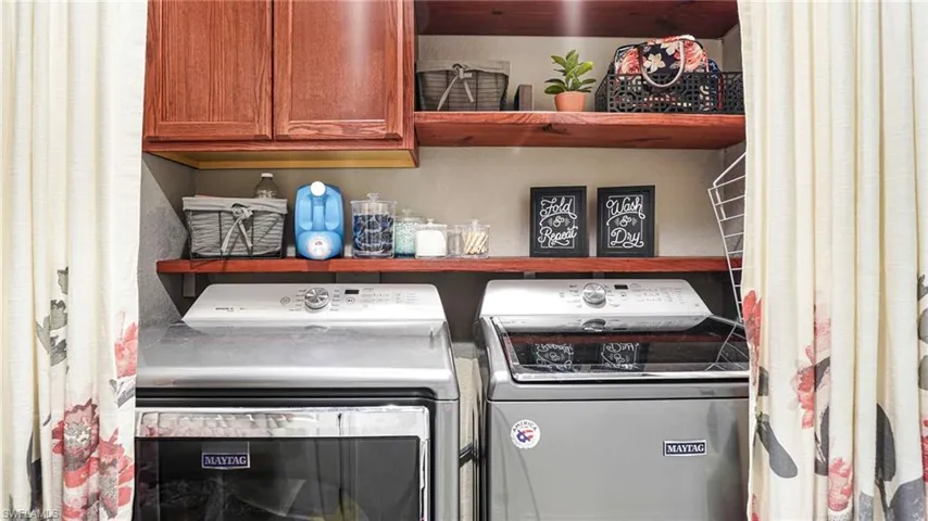 9235 Crocus CT, FORT MYERS FL 33967
