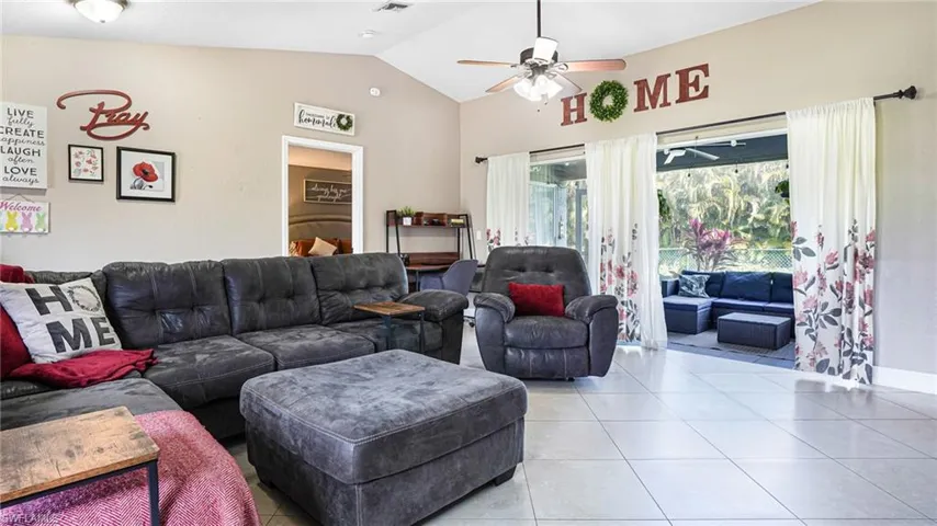 9235 Crocus CT, FORT MYERS FL 33967