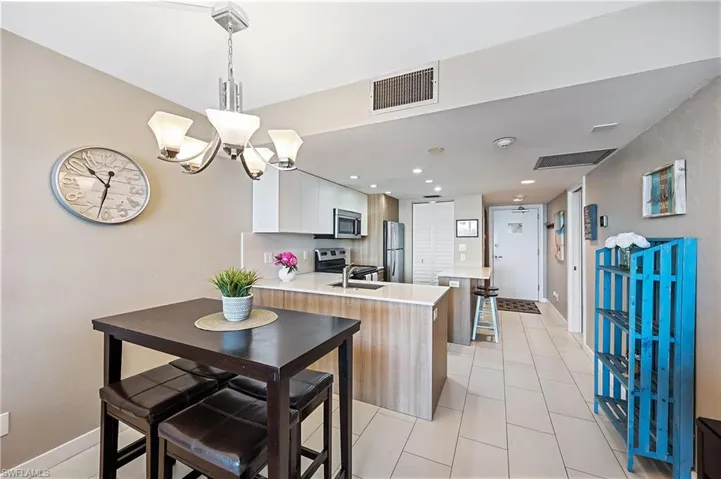 Dining room/area open to the kitchen