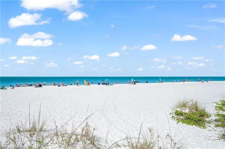 White sands on South Beach