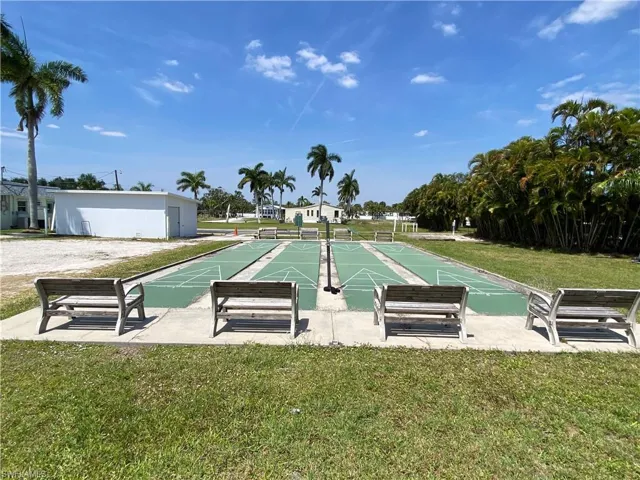 127 Raintree Ln, Fort Myers, Florida 33908