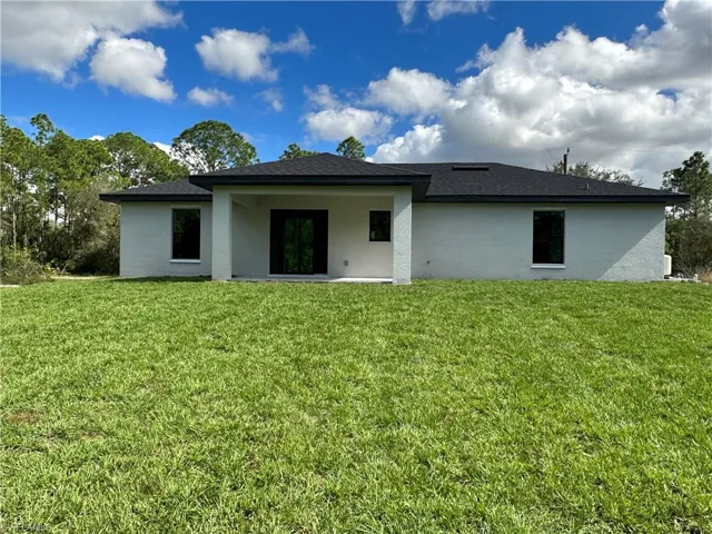 2820  10th W ST, Lehigh Acres, FL 33971