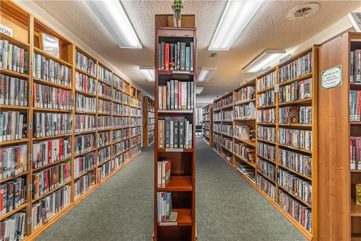 1828 Pine Valley Dr 101, Fort Myers, Florida 33907