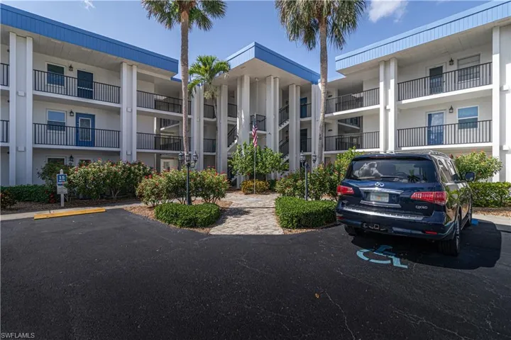 1828 Pine Valley Dr 101, Fort Myers, Florida 33907