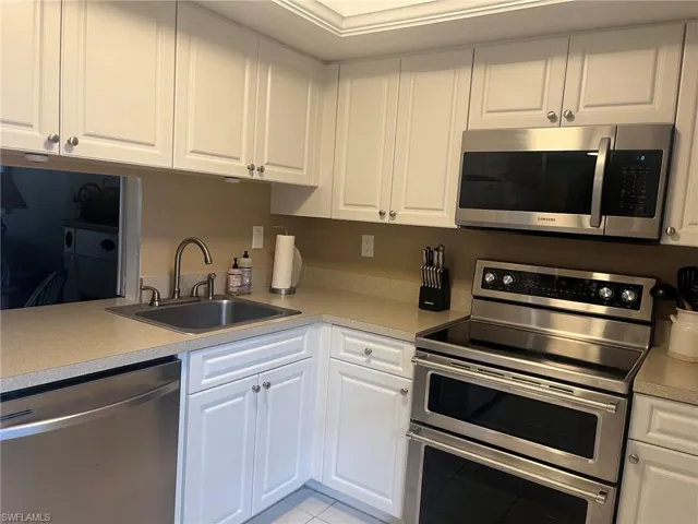 1828 Pine Valley Dr 101, Fort Myers, Florida 33907