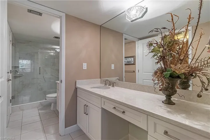 1828 Pine Valley Dr 101, Fort Myers, Florida 33907