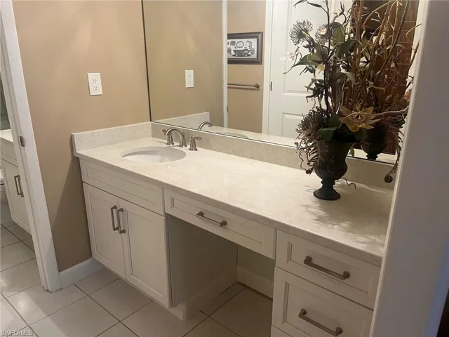 1828 Pine Valley Dr 101, Fort Myers, Florida 33907