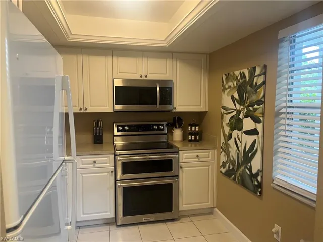 1828 Pine Valley Dr 101, Fort Myers, Florida 33907