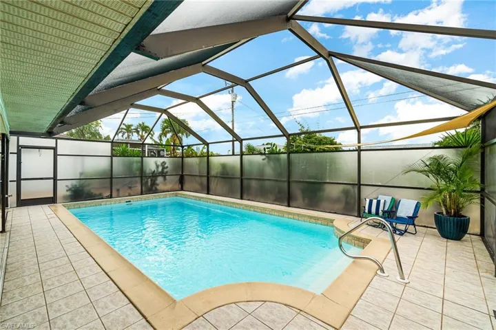 1128 SE 32nd TER, CAPE CORAL FL 33904