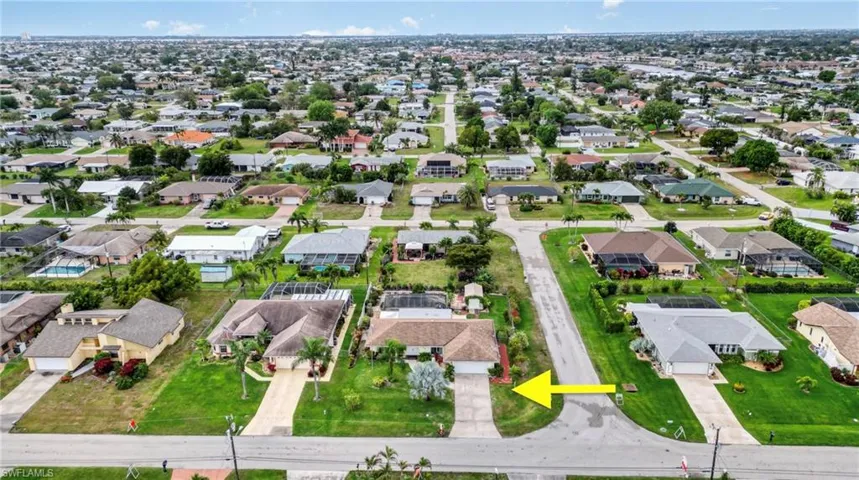 1128 SE 32nd TER, CAPE CORAL FL 33904