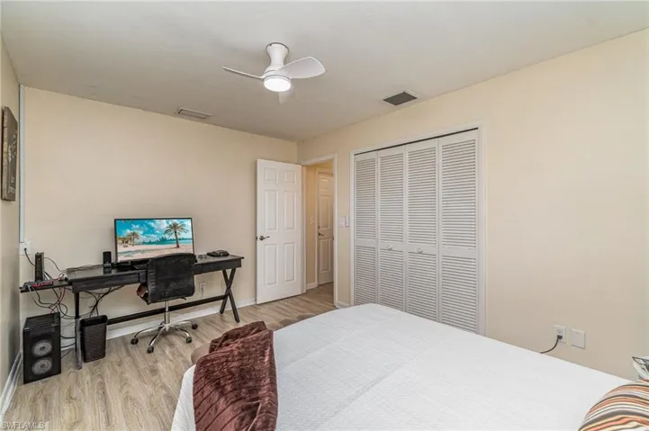 1128 SE 32nd TER, CAPE CORAL FL 33904