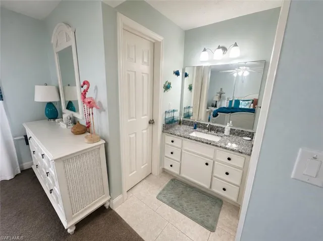 4563 Se 5th Pl 205, Cape Coral, Florida 33904