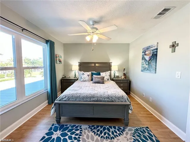 4563 Se 5th Pl 205, Cape Coral, Florida 33904