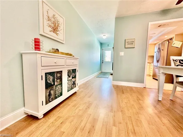 4563 Se 5th Pl 205, Cape Coral, Florida 33904