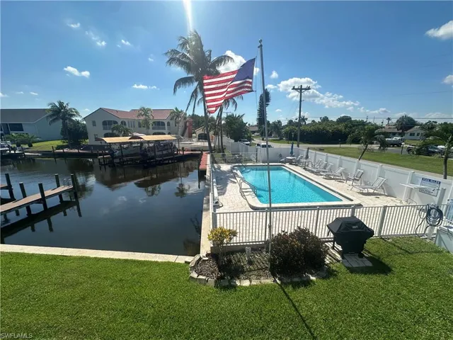 4563 Se 5th Pl 205, Cape Coral, Florida 33904