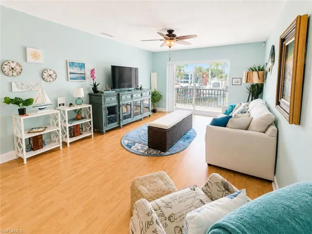 4563 Se 5th Pl 205, Cape Coral, Florida 33904