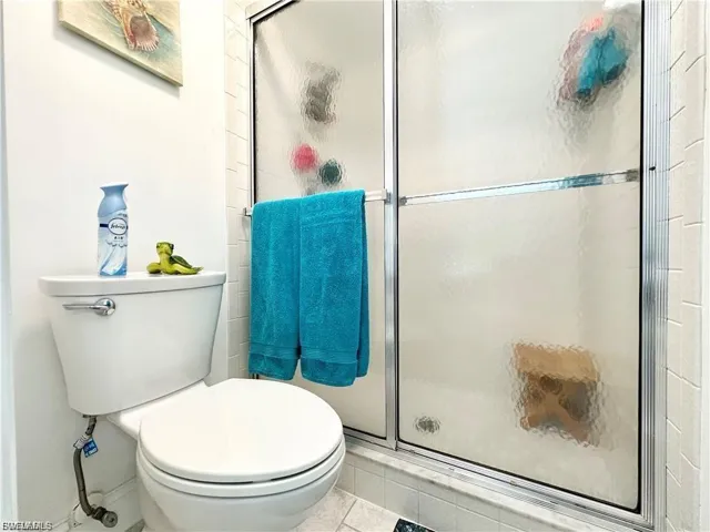 4563 Se 5th Pl 205, Cape Coral, Florida 33904