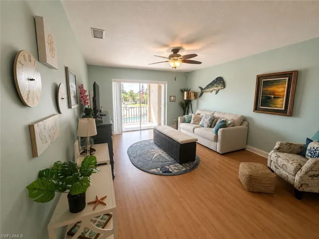 4563 Se 5th Pl 205, Cape Coral, Florida 33904
