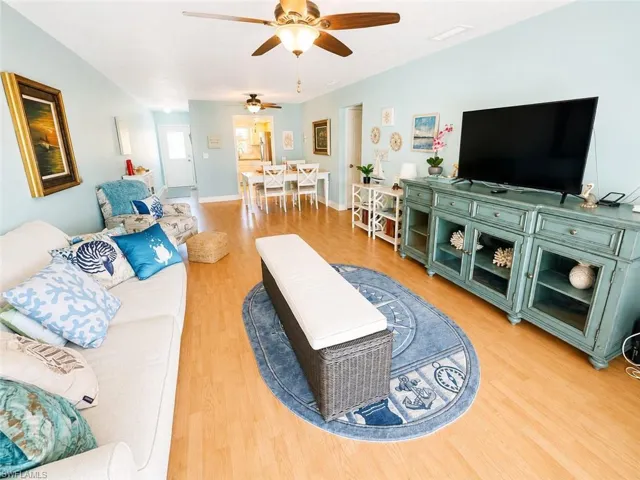 4563 Se 5th Pl 205, Cape Coral, Florida 33904