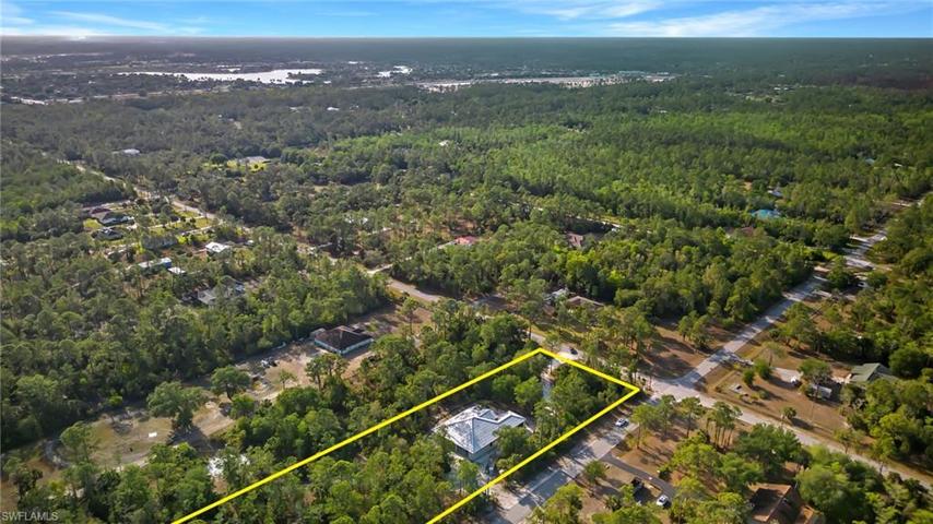 13  33rd NE AVE, Naples, FL 34120