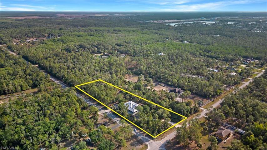 13  33rd NE AVE, Naples, FL 34120