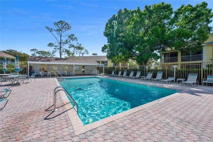 2670  Kings Lake  BLVD, Naples, FL 34112