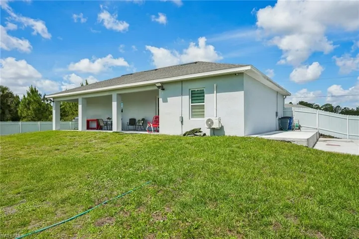 910  Richmond N AVE, Lehigh Acres, FL 33972