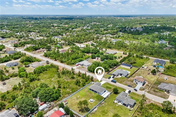 910  Richmond N AVE, Lehigh Acres, FL 33972