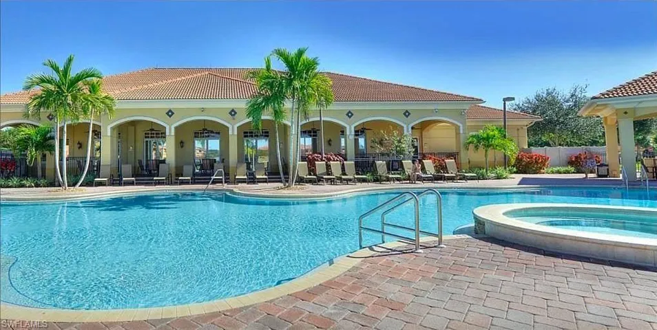 15298  Summit Place  CIR, Naples, FL 34119