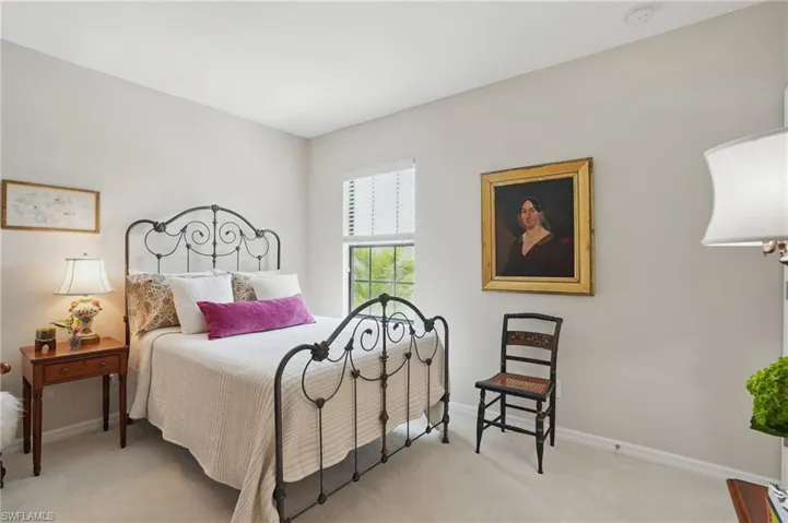 Bedroom 2 - view 1