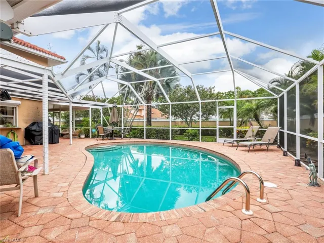 1256 Naples Lake Dr, Naples, Florida 34104