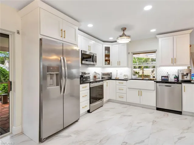 1256 Naples Lake Dr, Naples, Florida 34104