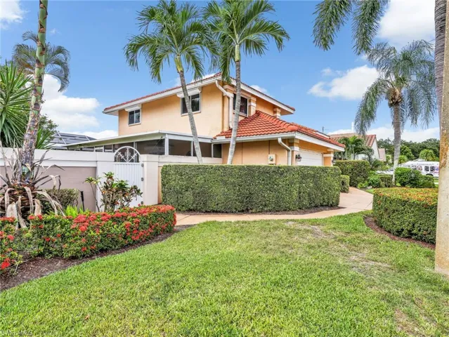 1256 Naples Lake Dr, Naples, Florida 34104
