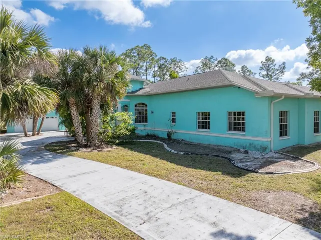 822 Costa Pl, Lehigh Acres, Florida 33972
