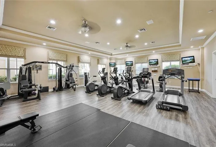 1882  TARPON BAY S DR, Naples, FL 34119