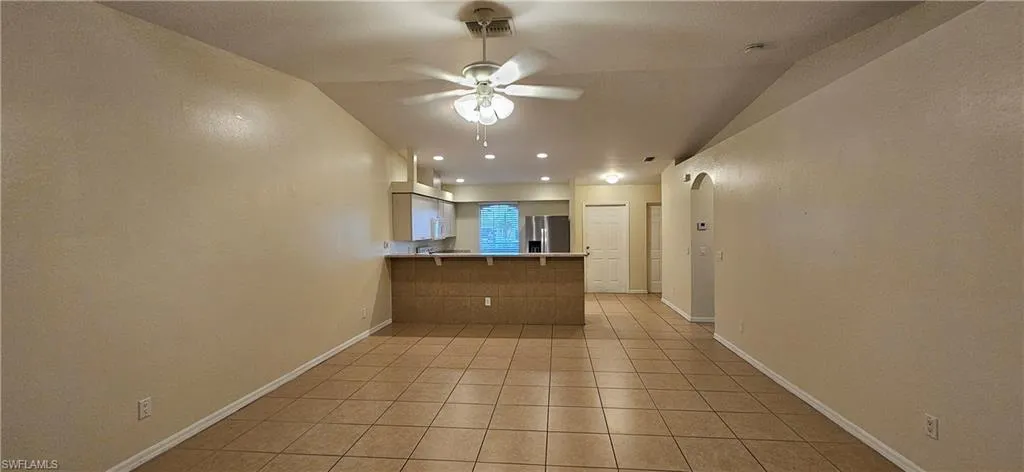 1628 Sw Santa Barbara Pl, Cape Coral, Florida 33991