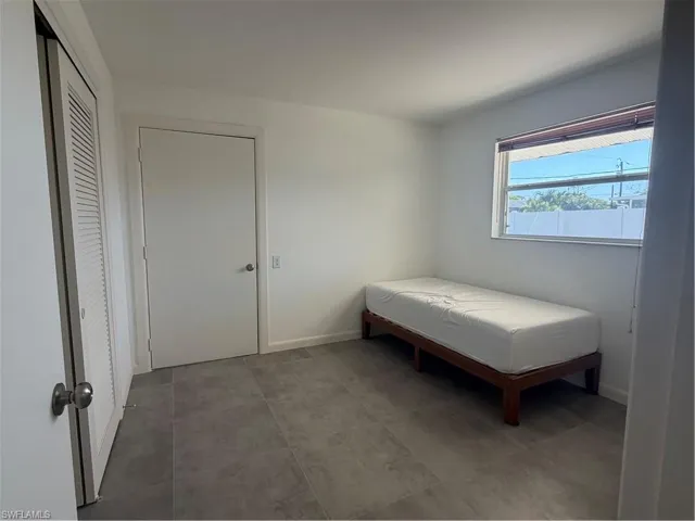 40  1st  ST, Bonita Springs, FL 34134