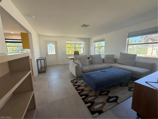 40  1st  ST, Bonita Springs, FL 34134