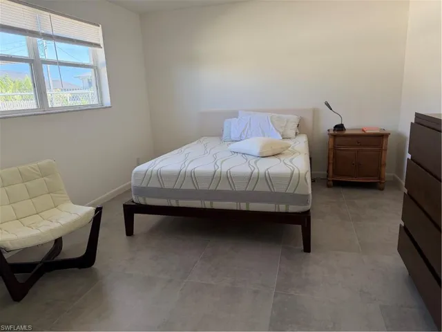 40  1st  ST, Bonita Springs, FL 34134