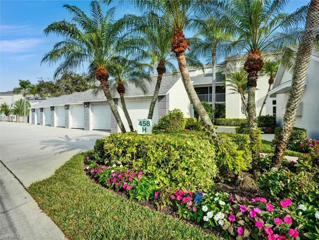 458  Country Hollow  CT, Naples, FL 34104