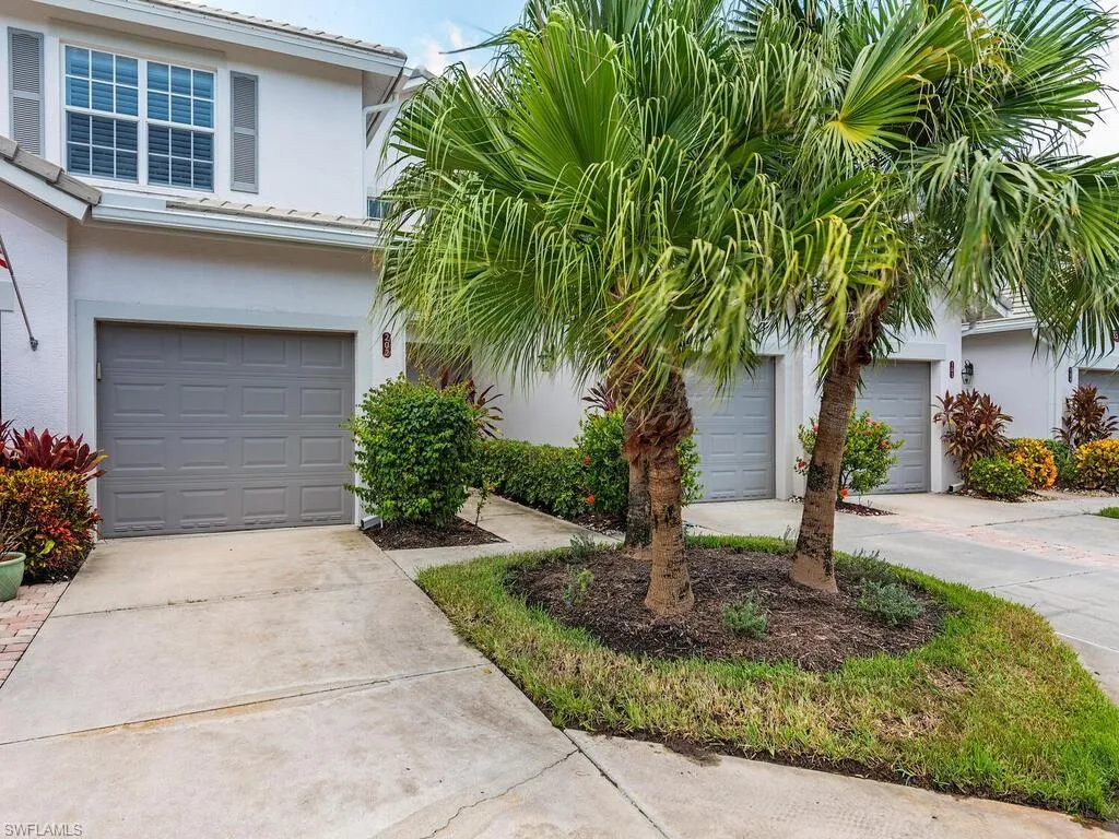 8375 Whisper Trace LN, Naples, FL 34114,224082690