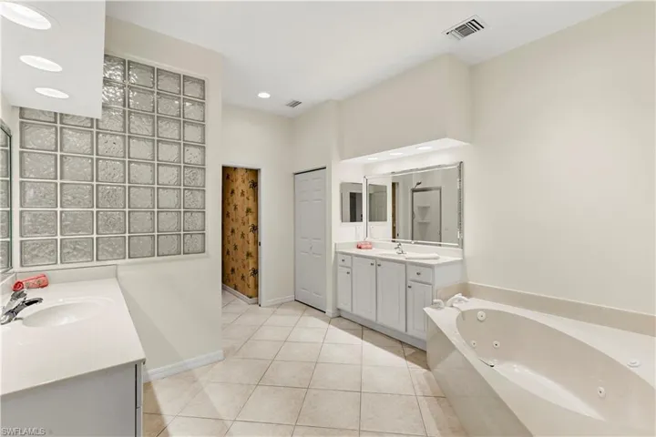 4141 Bay Beach Ln 4p3, Fort Myers Beach, Florida 33931