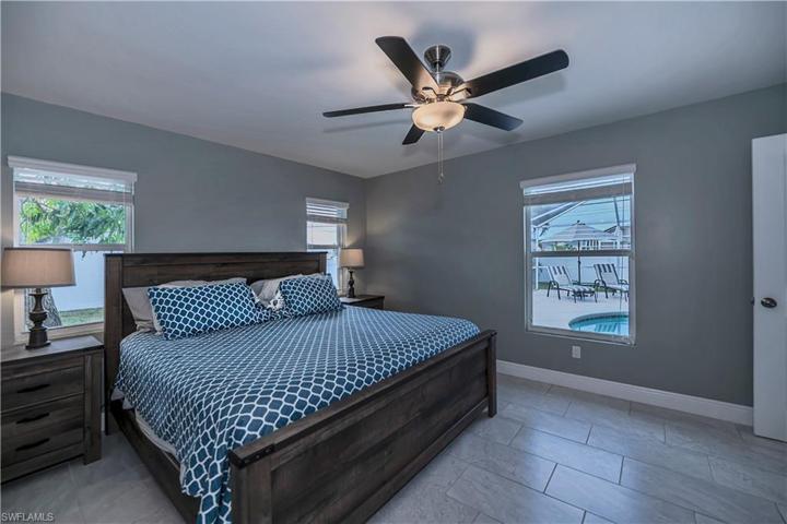 Master bedroom with a lot of light