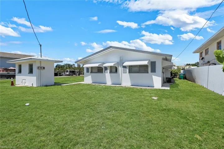 4905  Viceroy  ST, Cape Coral, FL 33904