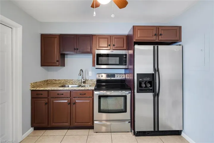 4905  Viceroy  ST, Cape Coral, FL 33904