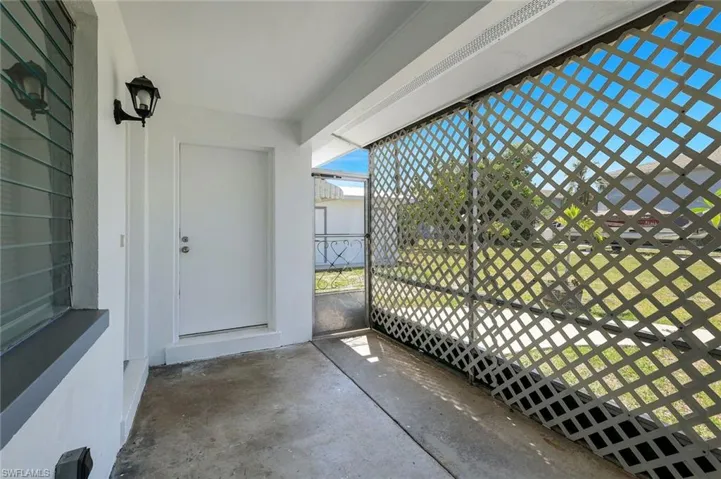 4905  Viceroy  ST, Cape Coral, FL 33904