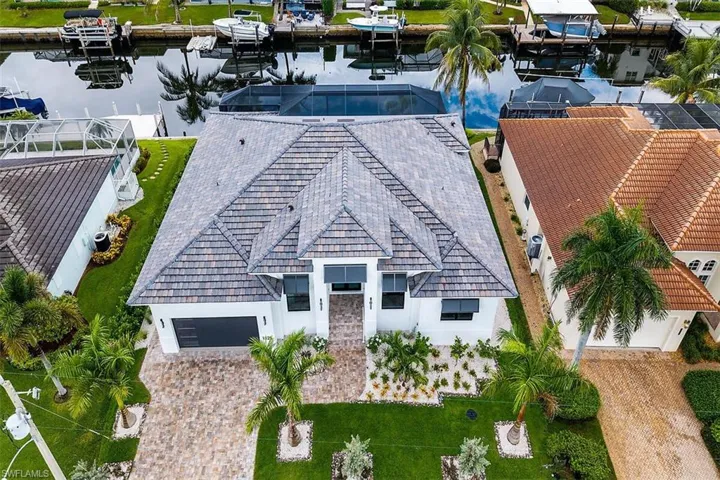 1528 Kingston Ct N, Marco Island, Florida 34145