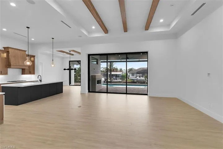 1528 Kingston Ct N, Marco Island, Florida 34145